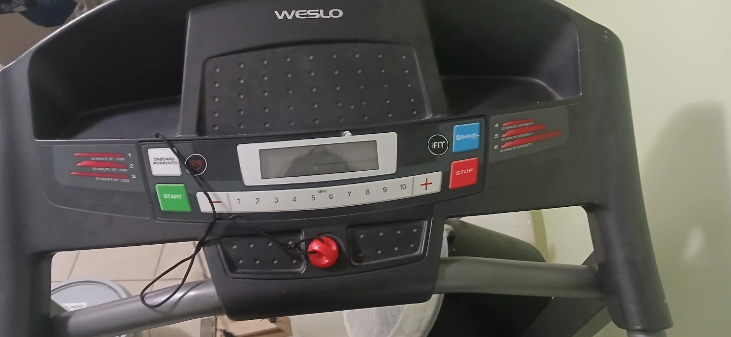 Weslo Cadence G 5.9i Treadmill - photo 2