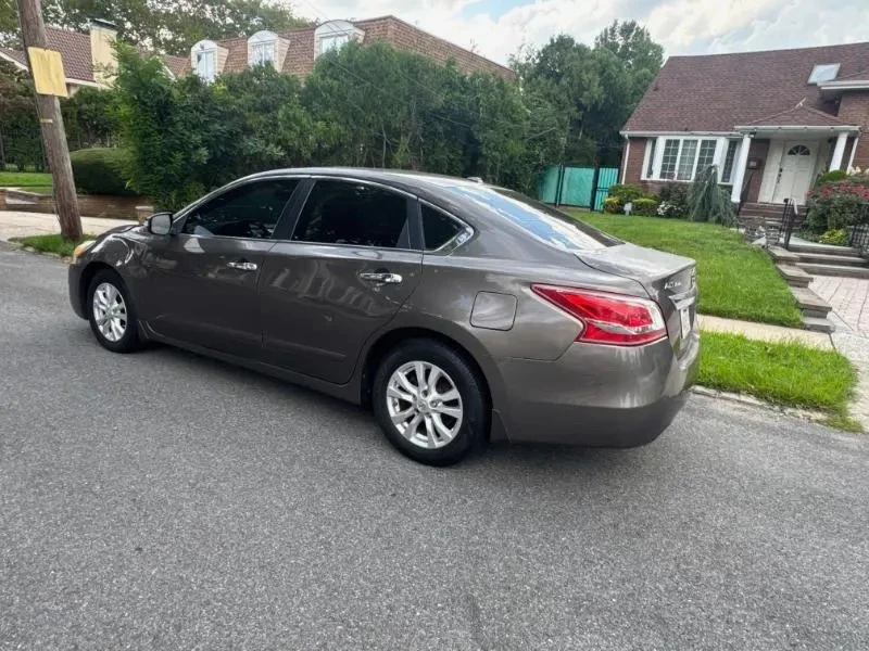 2013 Nissan Altima Sedan 4 cylinder - photo 5