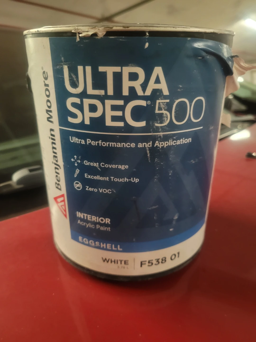 Benjamin Moore Ultra Spec 500 Eggshell White Paint