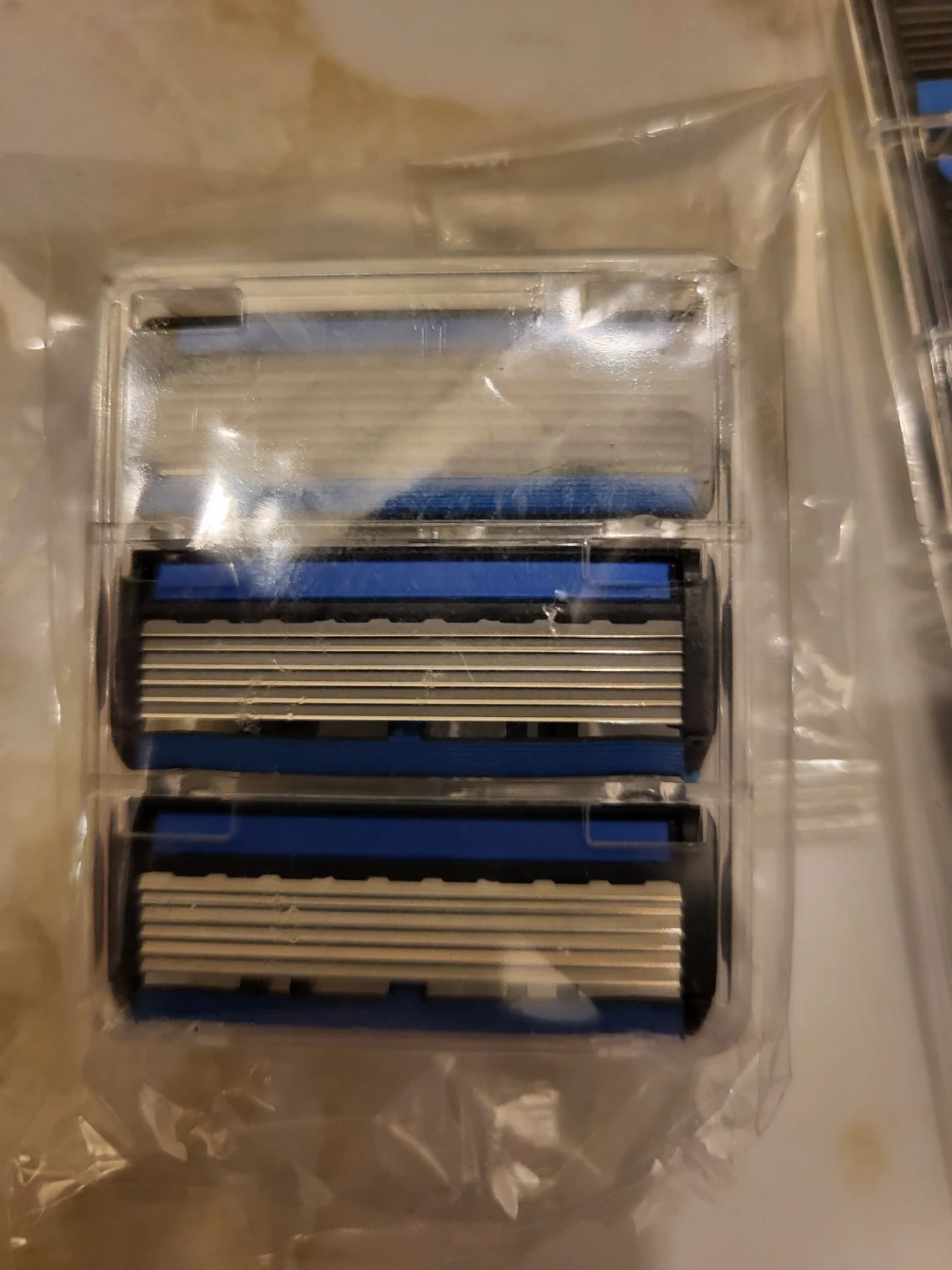 Safety Razor with Replacement Blade Cartridges - photo 2