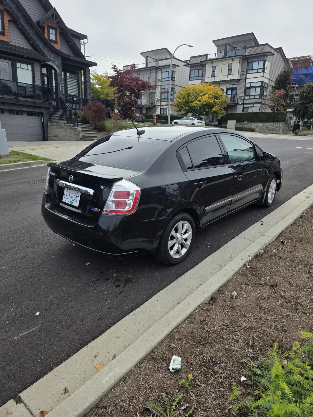 Black Nissan Sentra SL Sedan - photo 4