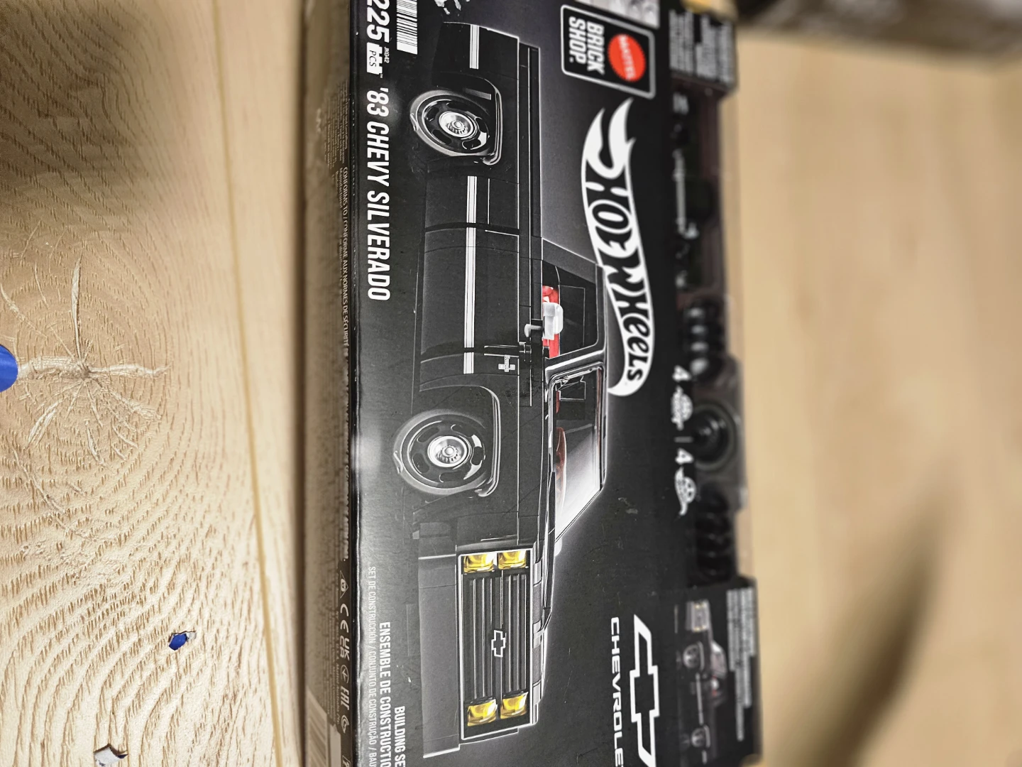 Hot Wheels 83 Chevy Silverado Building Set - photo 3