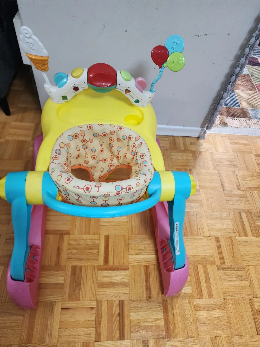 Kolcraft Tiny Steps Baby Walker image indicator(3)