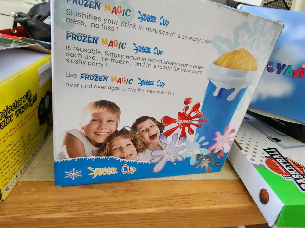 Frozen Magic Squeeze Cup thumbnail