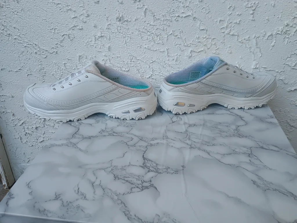 Skechers D'Lites White Leather Shoes US 9.5 image indicator(5)