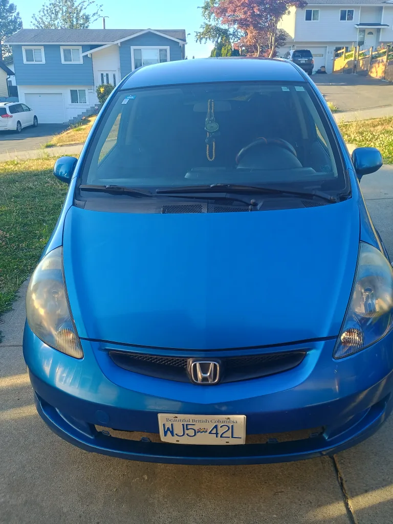 Blue Honda Fit image indicator(2)