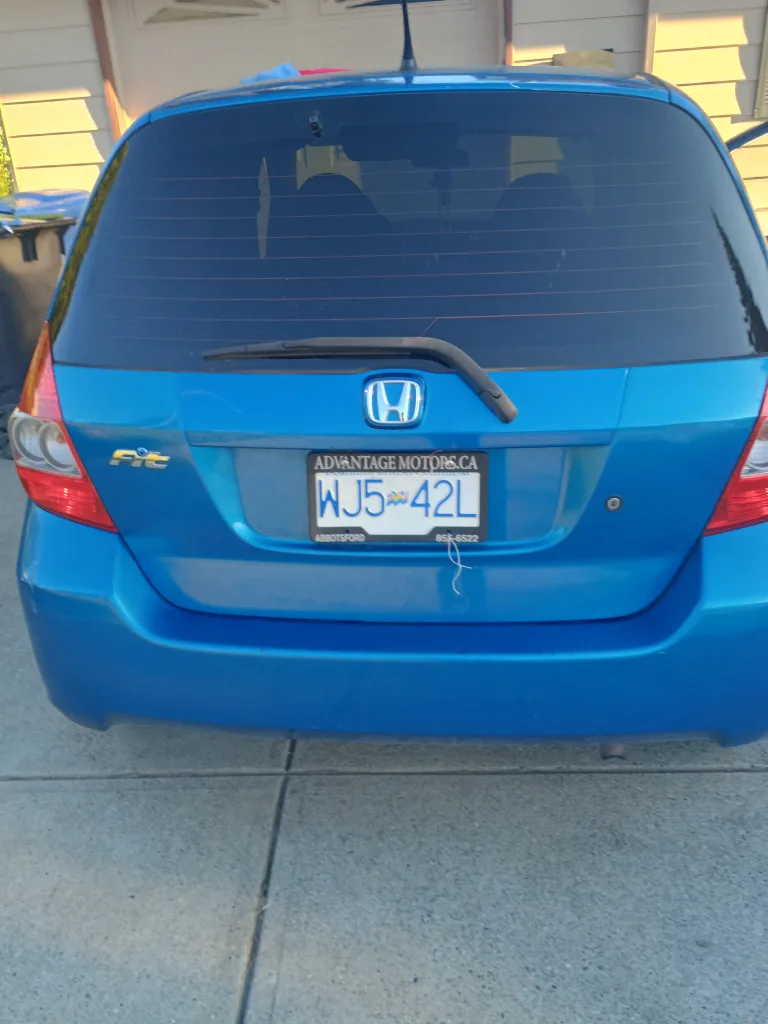 Blue Honda Fit image indicator(3)