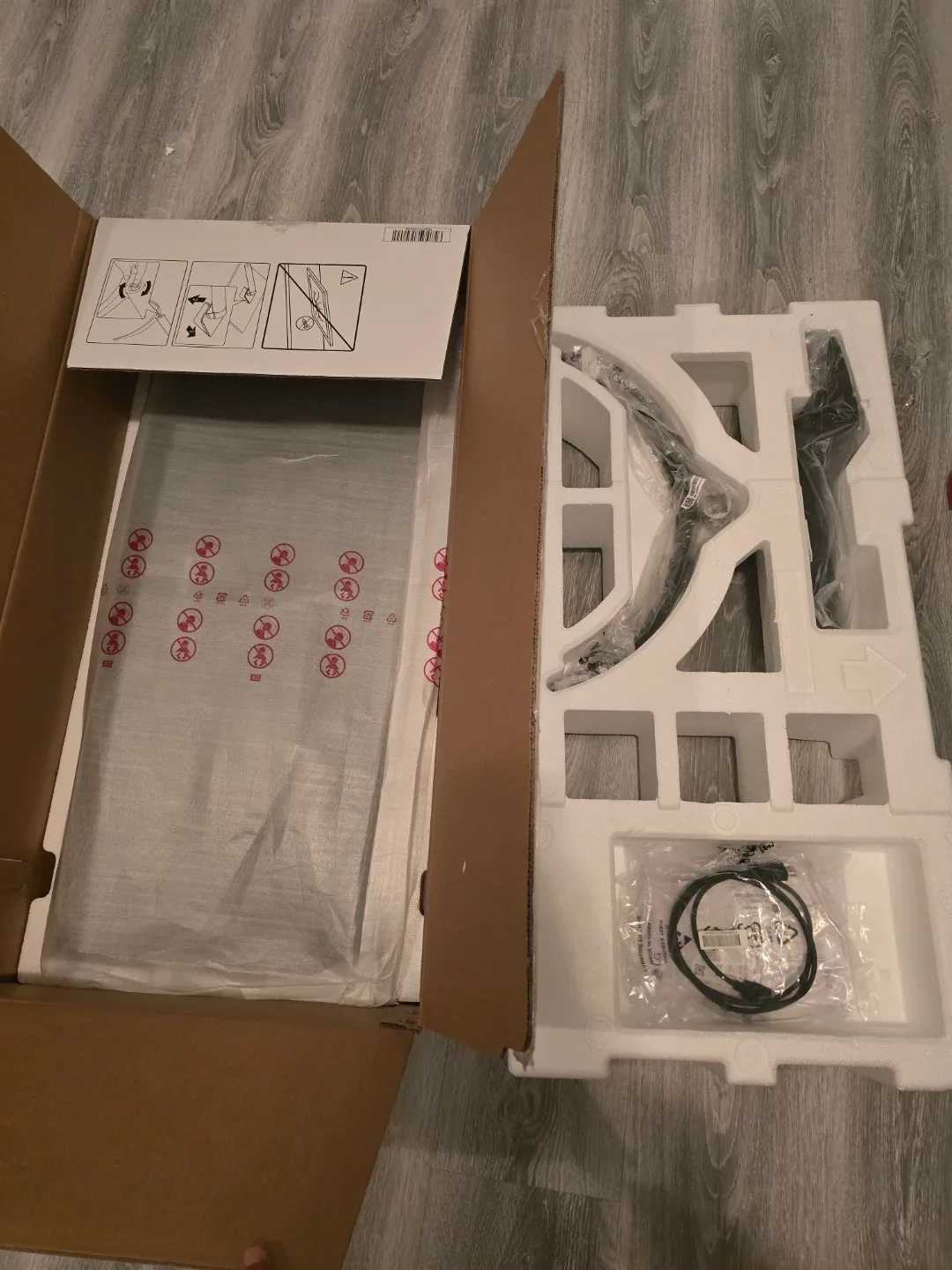 LG 34WQ500-B 34" UltraWide Monitor - Like New! image indicator(5)