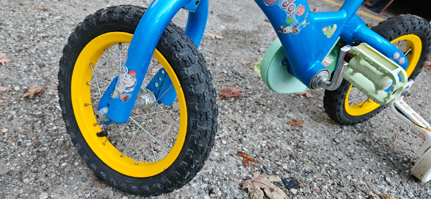 Little Tikes Wagon and Kids' Bike image indicator(3)