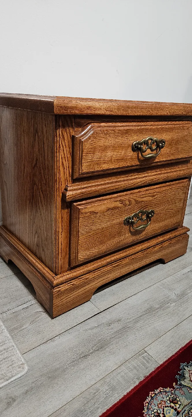 Wood 2-Drawer Nightstand
