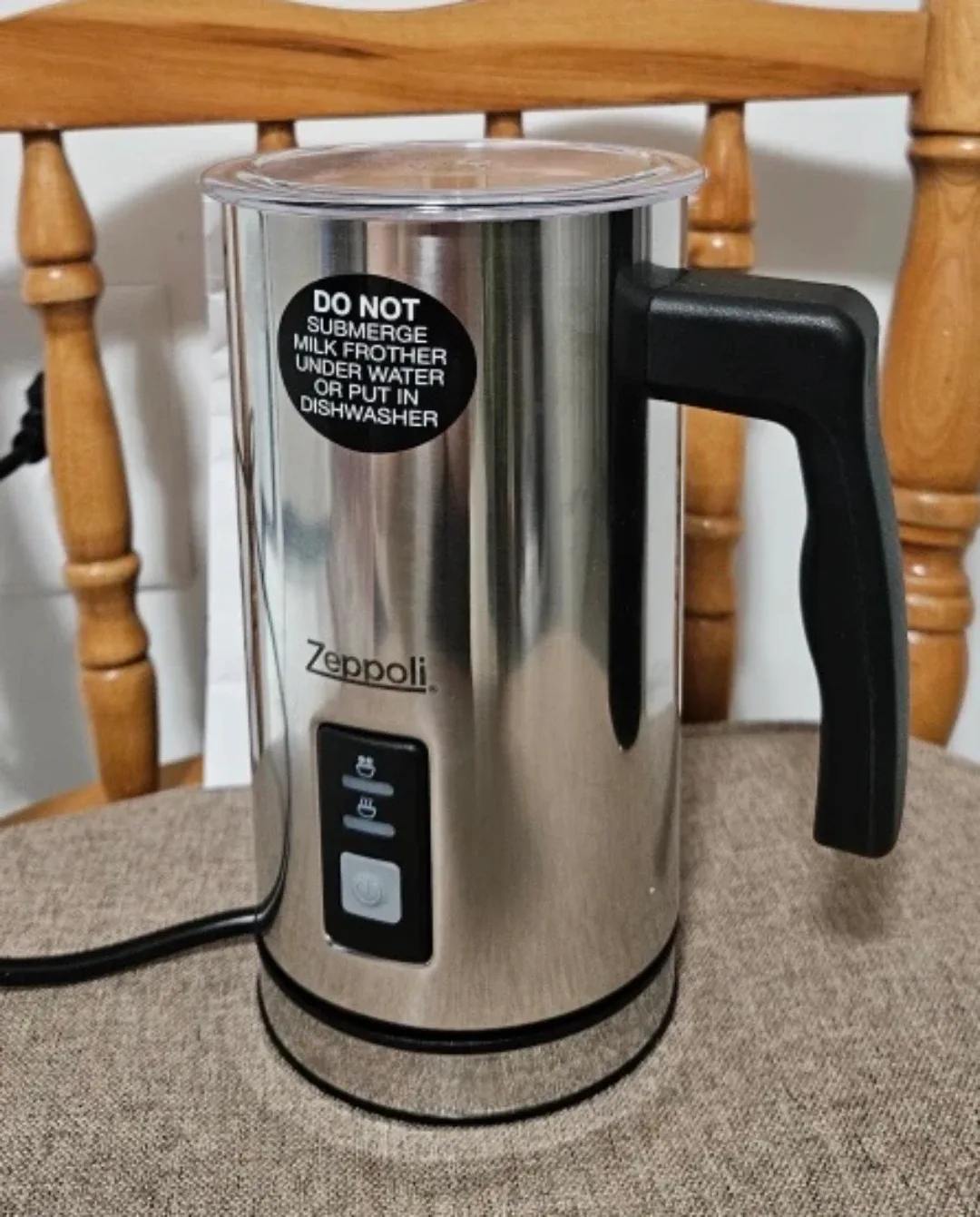 Zeppoli Milk Frother - Like New! image indicator(2)