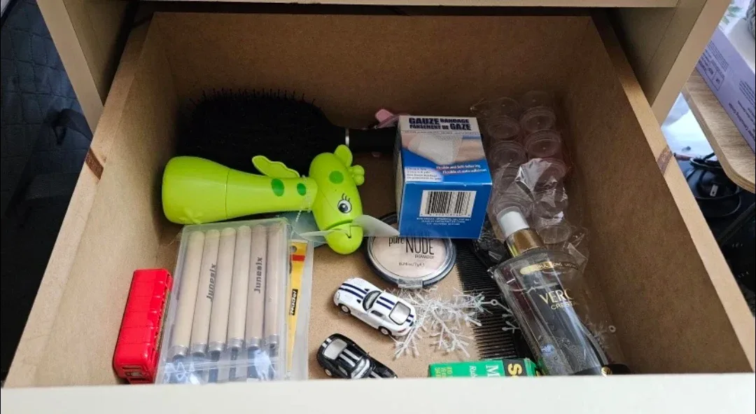 Marble-look Nightstand with Gold Handles image indicator(4)