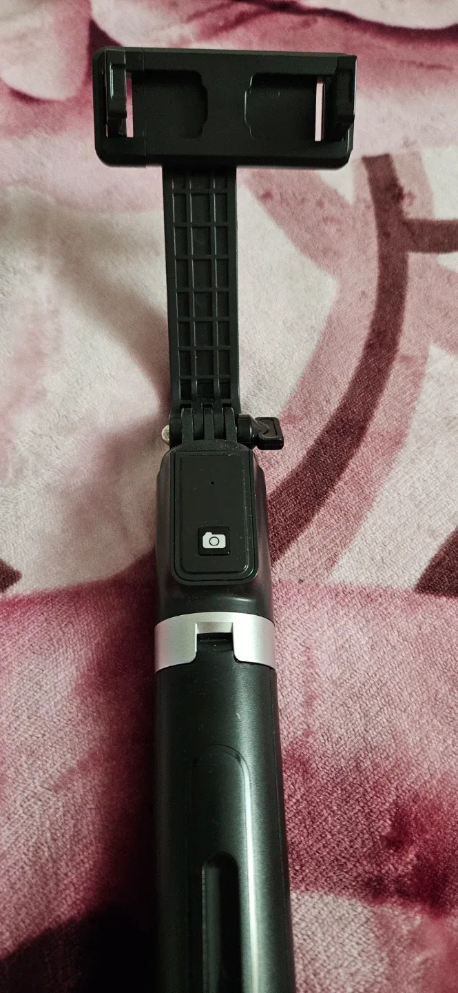 50" Selfie Stick Tripod with Bluetooth Remote image indicator(3)