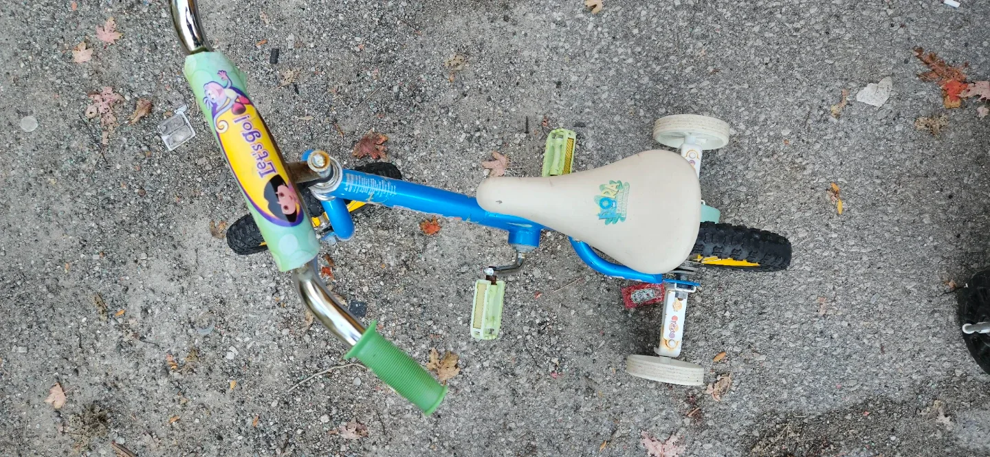 Little Tikes Wagon and Kids' Bike image indicator(7)