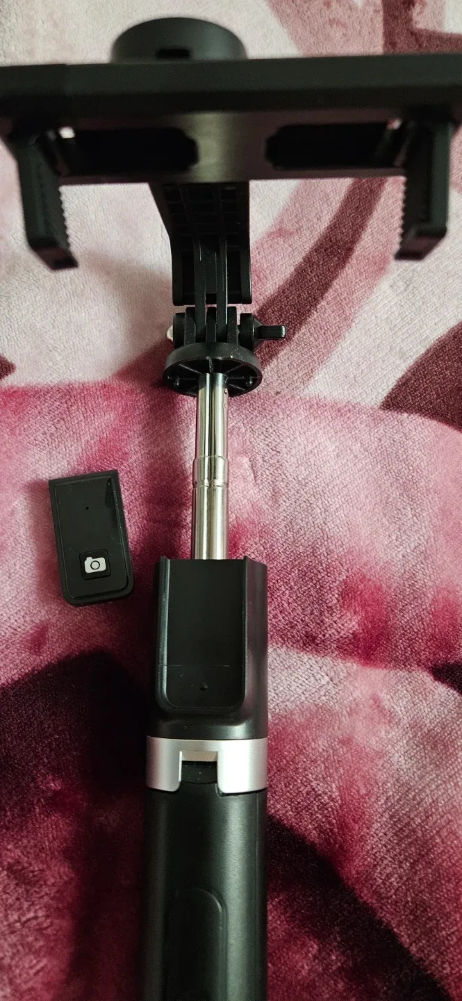 50" Selfie Stick Tripod with Bluetooth Remote image indicator(4)