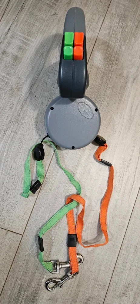 Retractable Double Dog Leash image indicator(2)