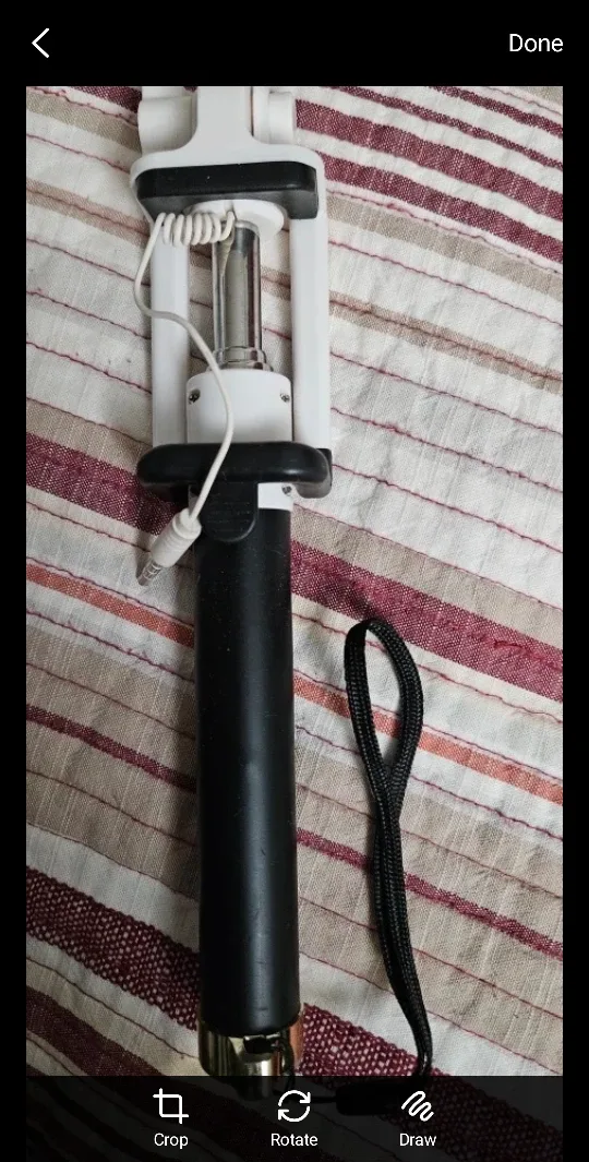 Extendable Selfie Stick with Wired Shutter Release image indicator(4)
