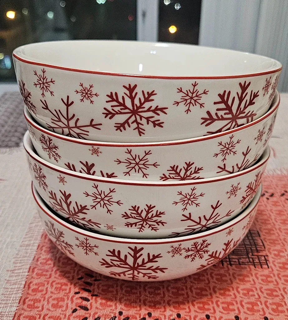 Set of 4 Snowflake Bowls image indicator(3)
