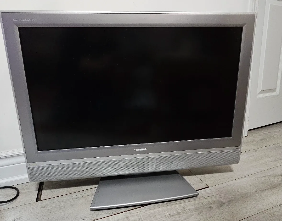 Toshiba TheatreWide HD Television