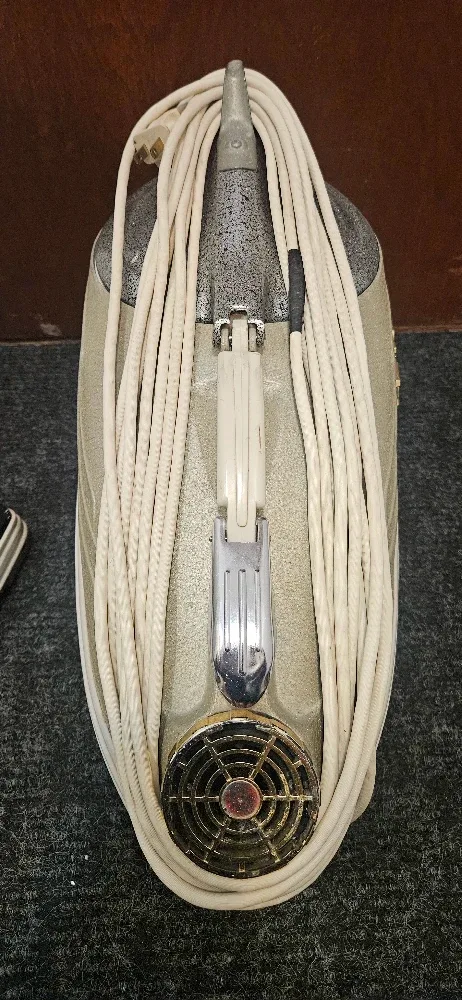 Vintage Tri-S Turbo Brush Vacuum Cleaner image indicator(5)