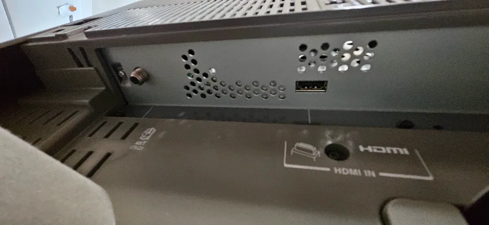 Toshiba TheatreWide HD Television image indicator(9)