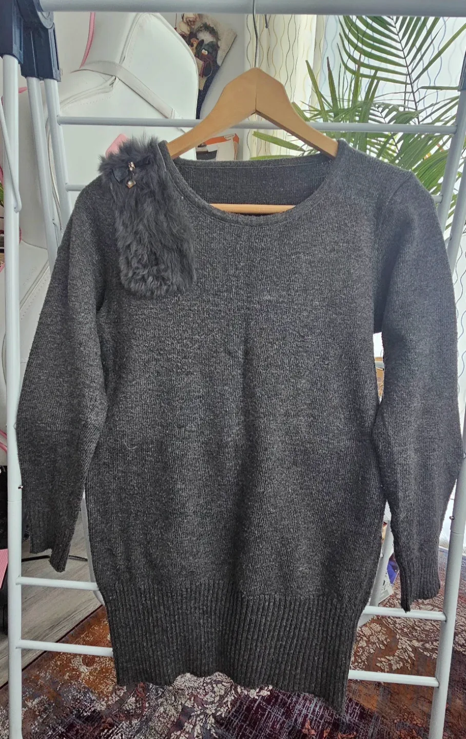 Assorted Women's Sweaters image indicator(3)