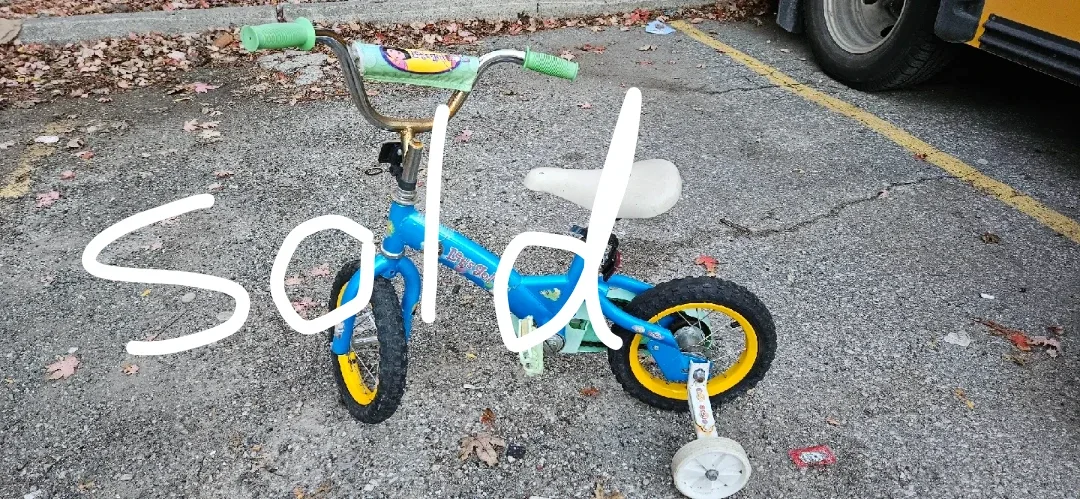 Little Tikes Wagon and Kids' Bike image indicator(2)