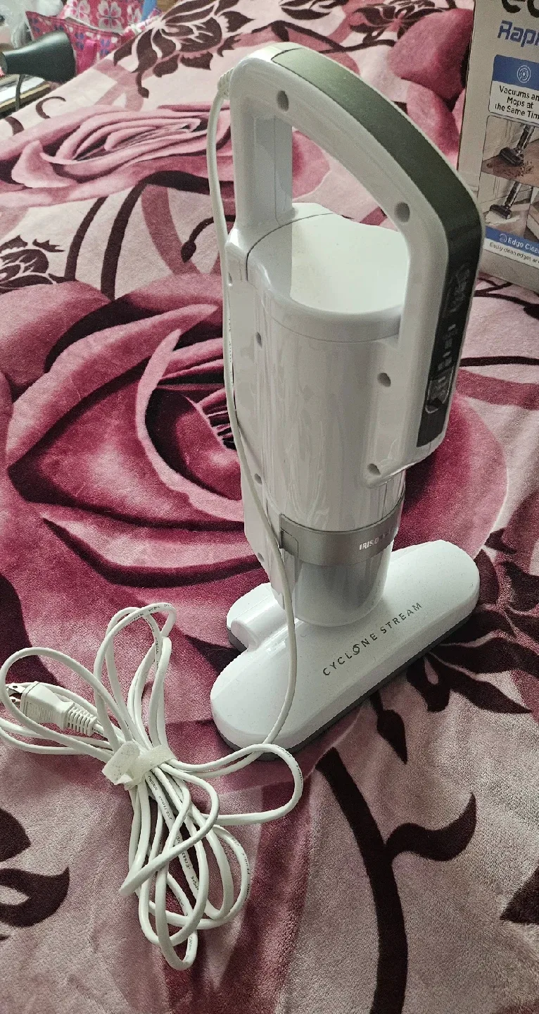 Small vacuum cleaner for mattresses image indicator(4)