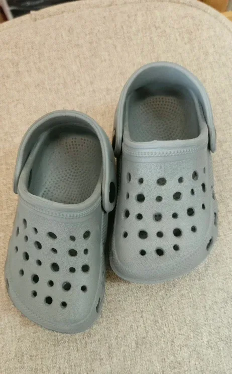 Grey Clogs - Size 5 image indicator(3)