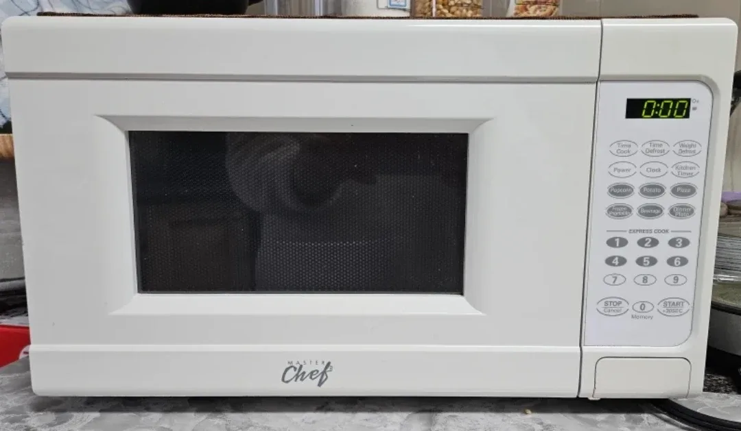 Master Chef Microwave - White