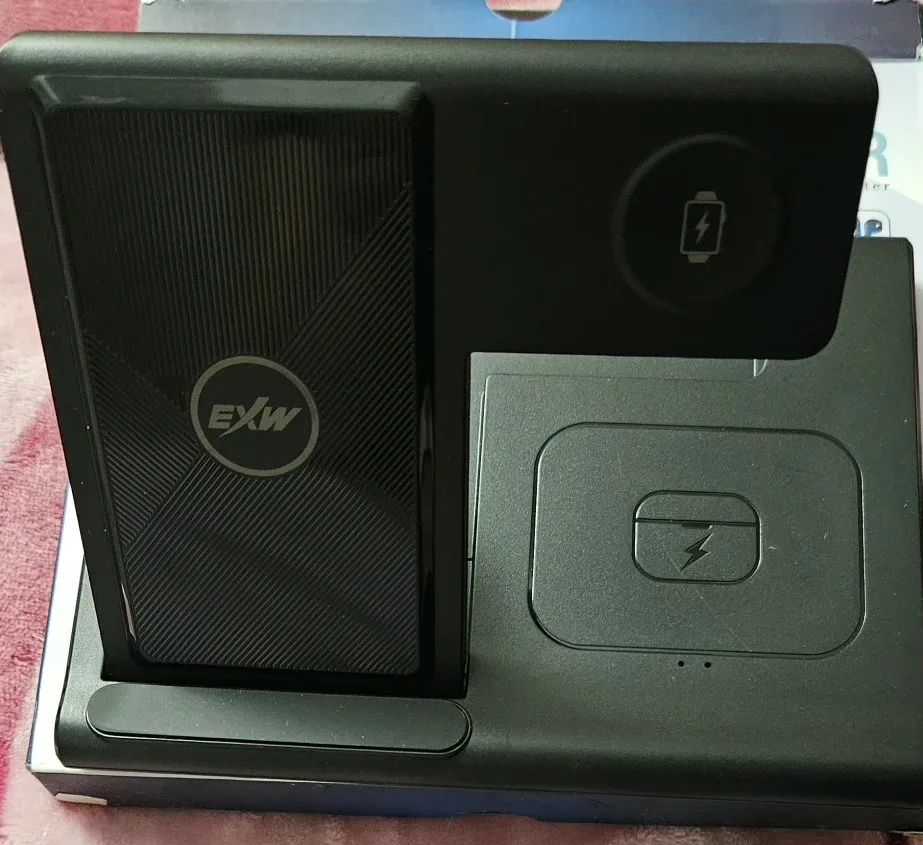 EXW HYS03 Fast Wireless Charger - 3 in 1 image indicator(6)