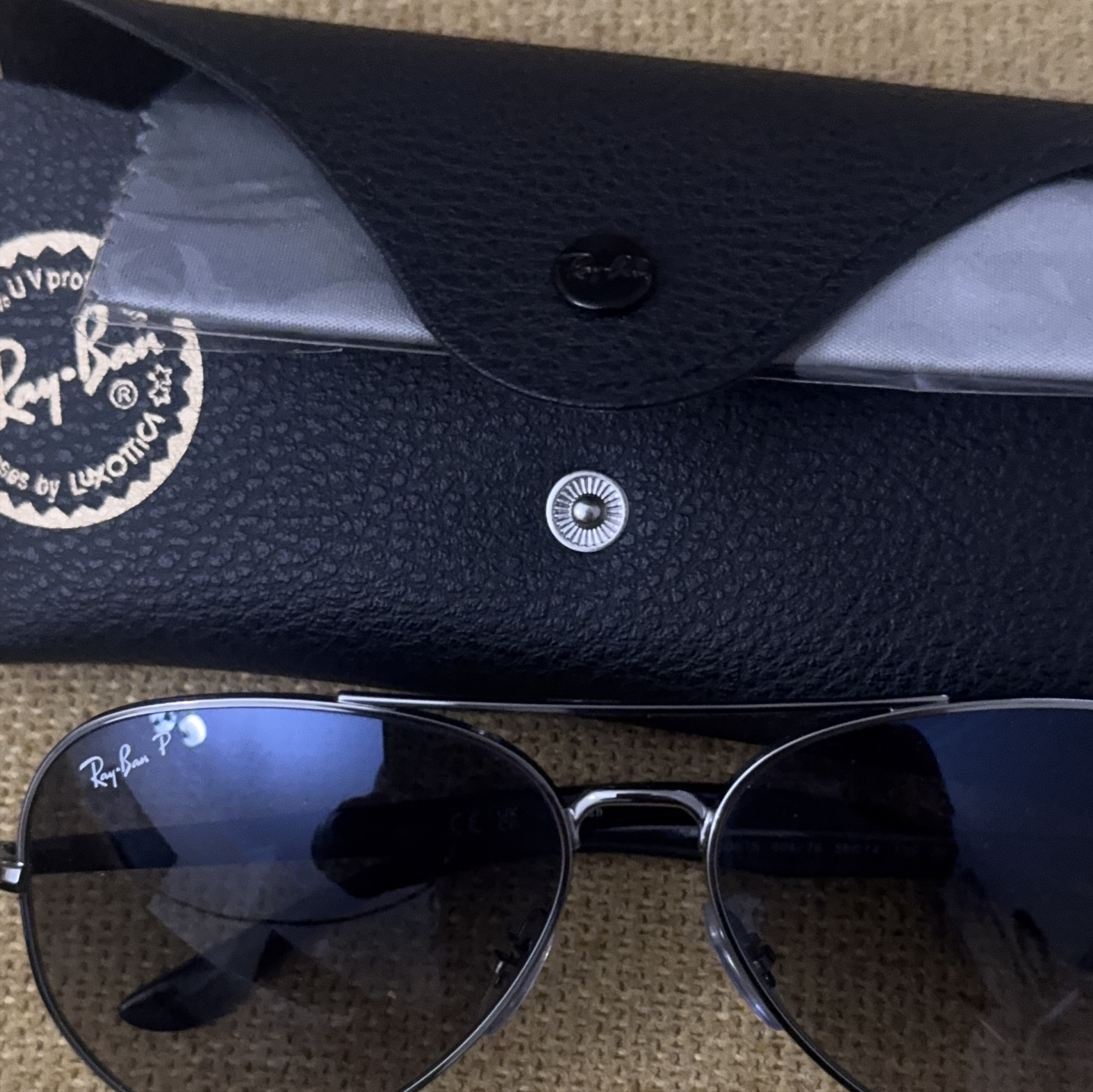 Ray-Ban Aviator Sunglasses with Case thumbnail