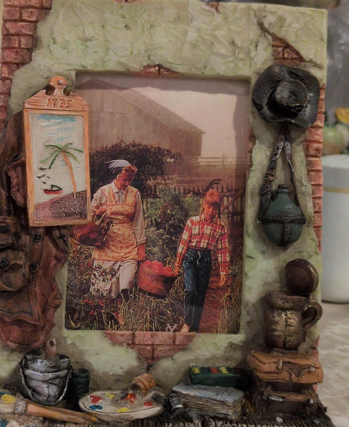 Vintage Farm Scene Photo Frame