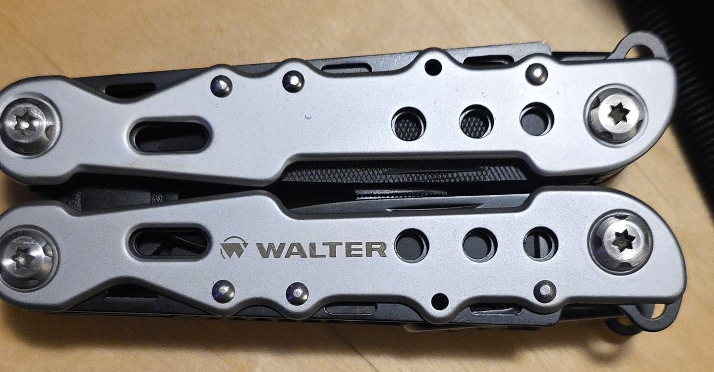 Walter Multi-Tool with Sheath thumbnail