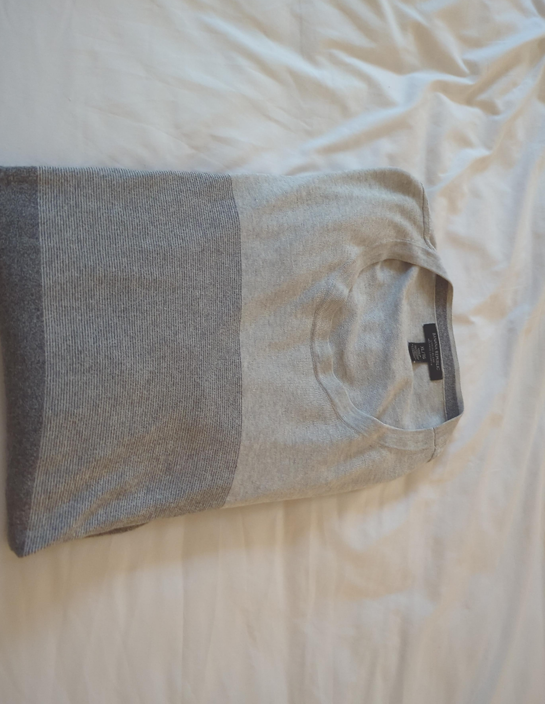 Banana Republic Men's XL Grey Sweater thumbnail