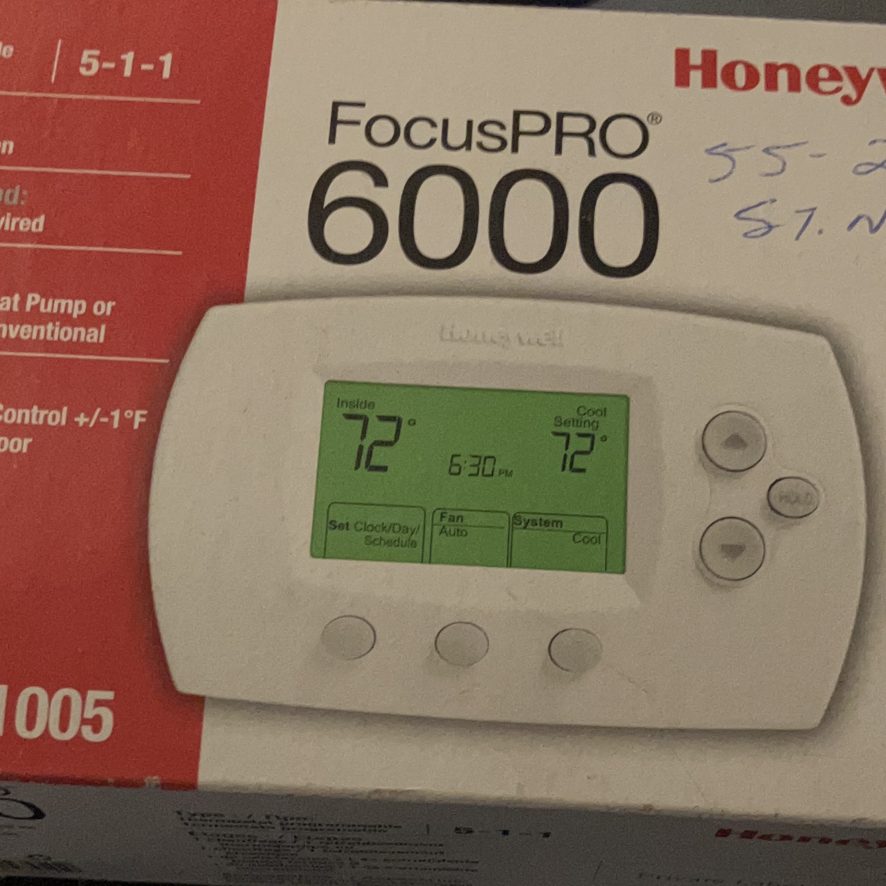 Honeywell FocusPRO 6000 Thermostat thumbnail
