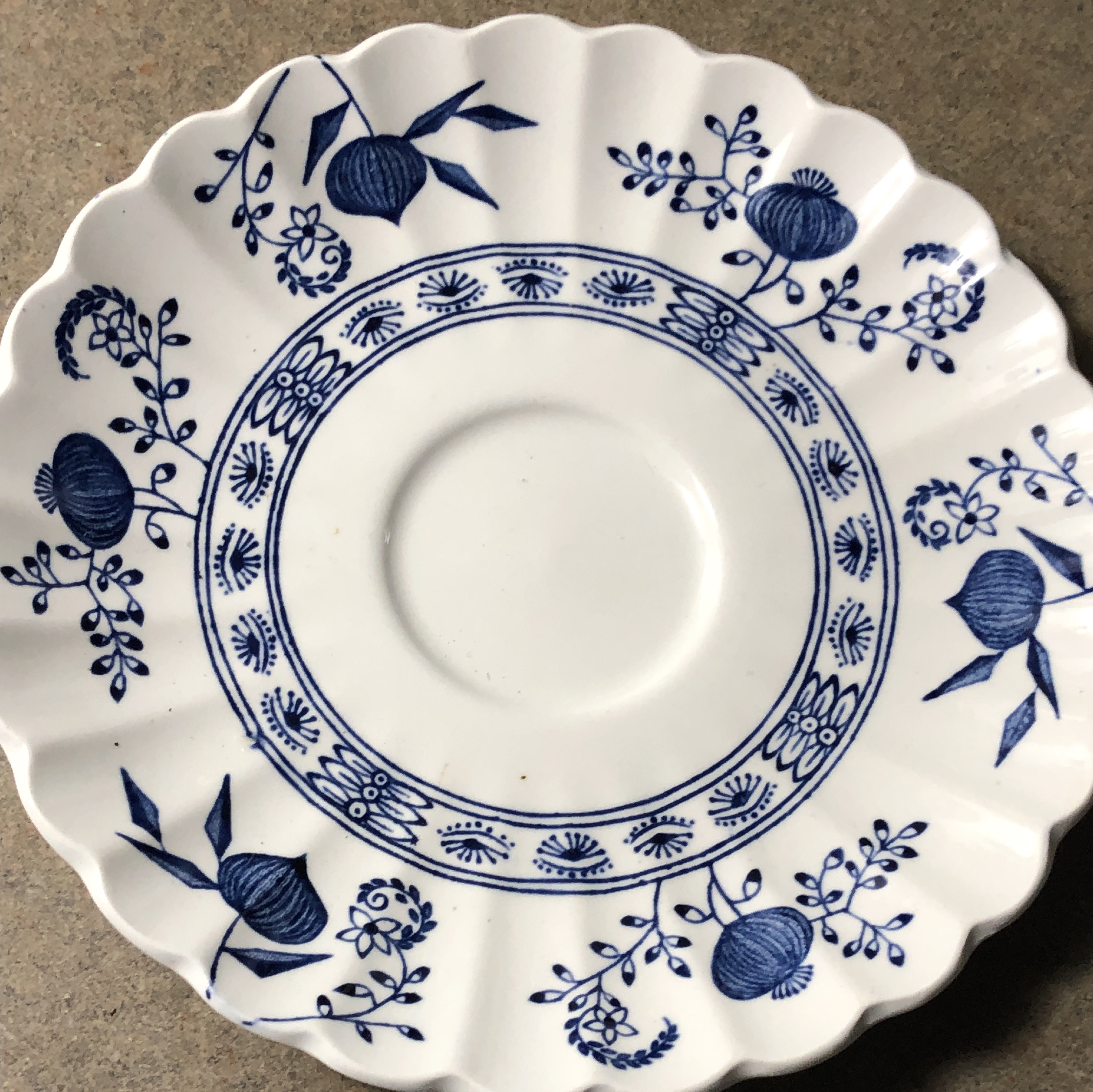 J&G Meakin Classic White Nordic Saucers (Set of 2) thumbnail