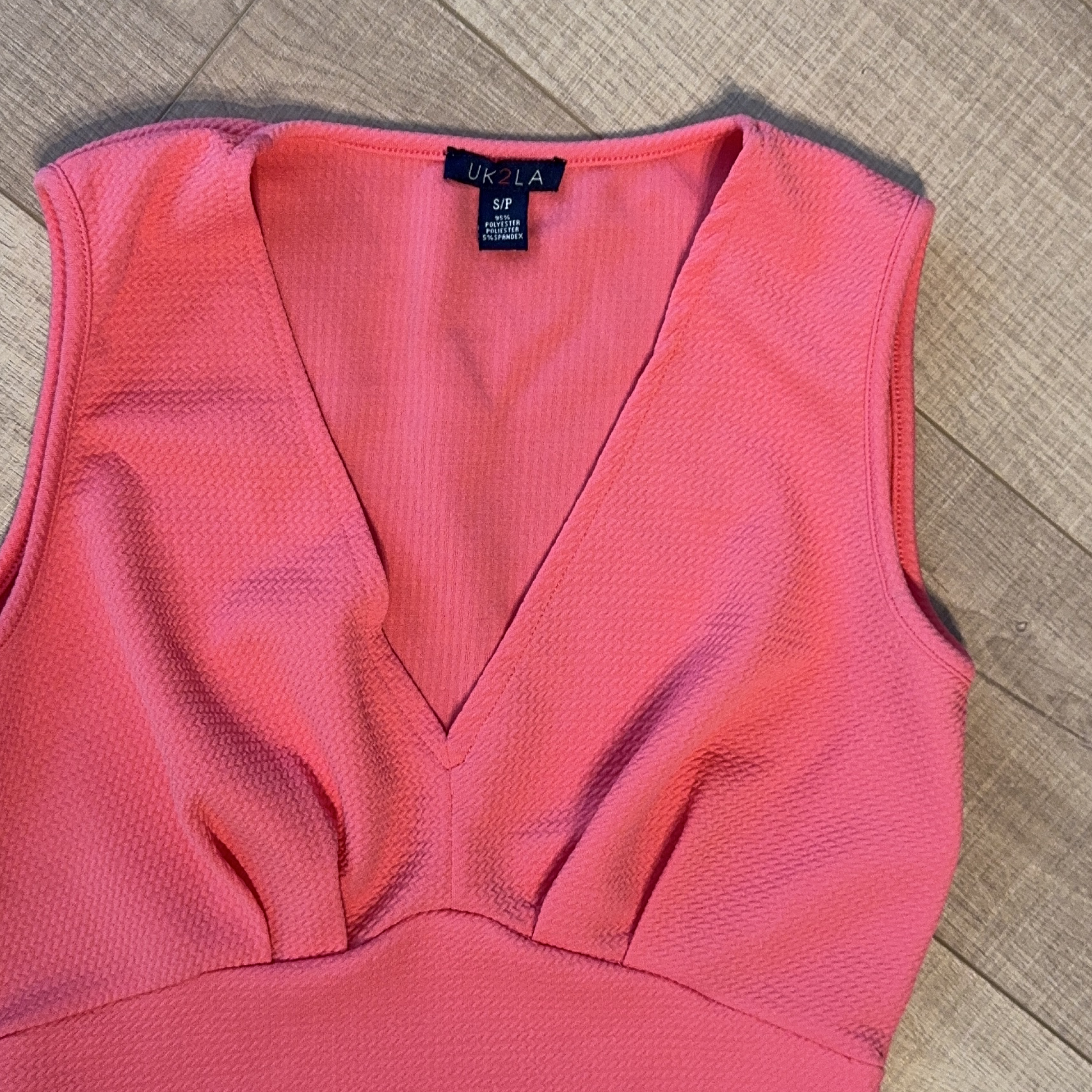 ❗️❗️❗️SALE❗️❗️❗️Ukala Pink Sleeveless Crop Top thumbnail