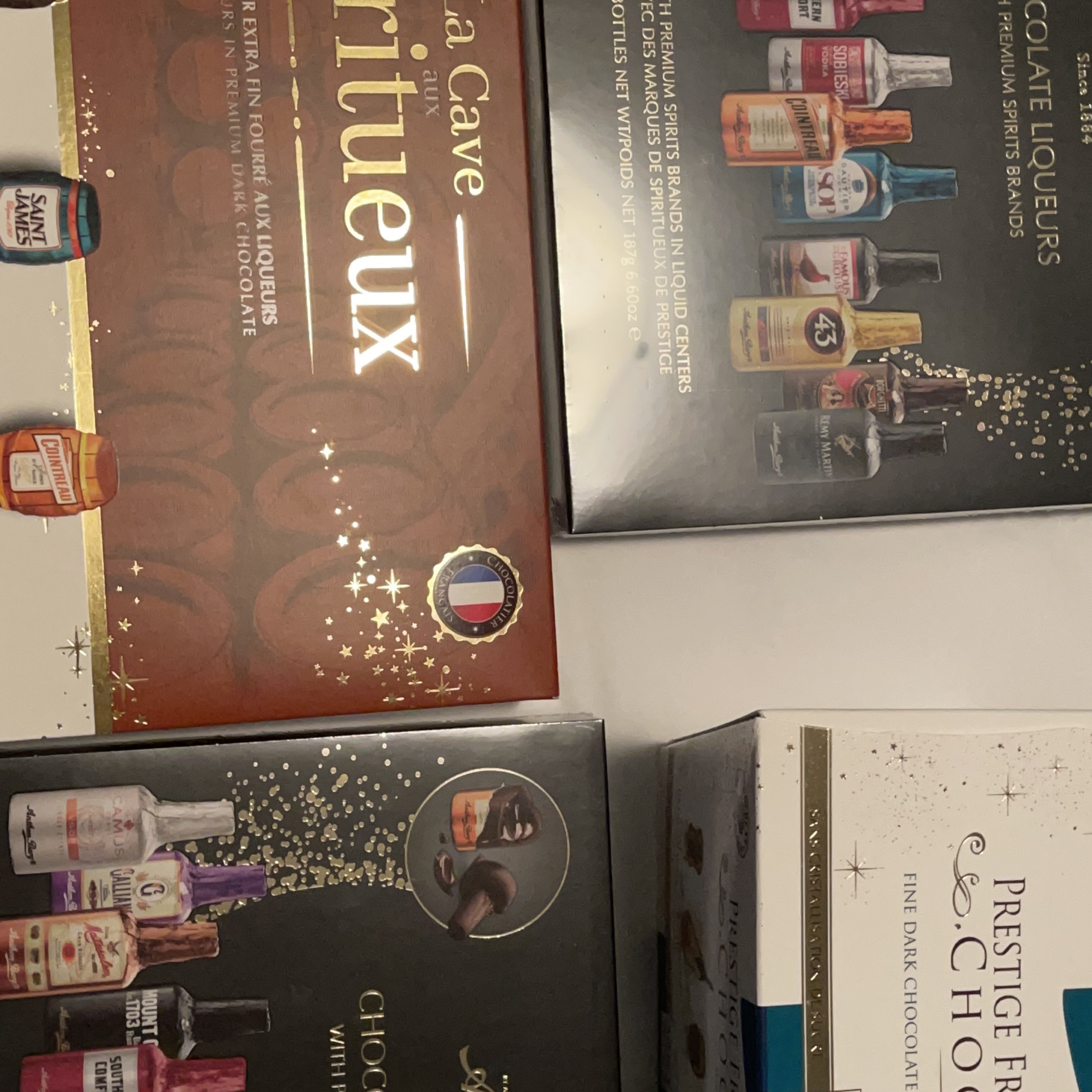 4 boxes Assorted Chocolate Liqueur Gift Sets thumbnail