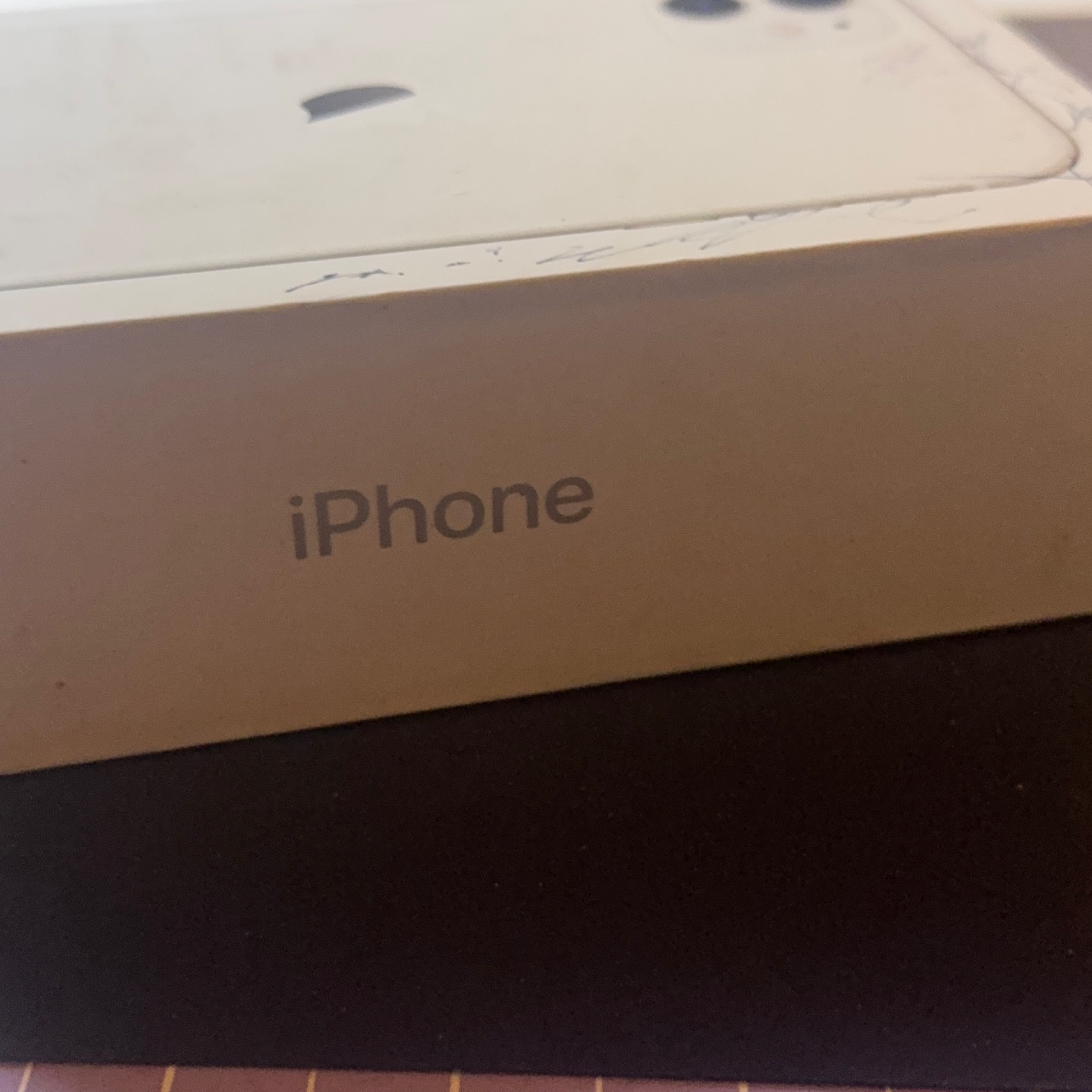 Apple iPhone Box