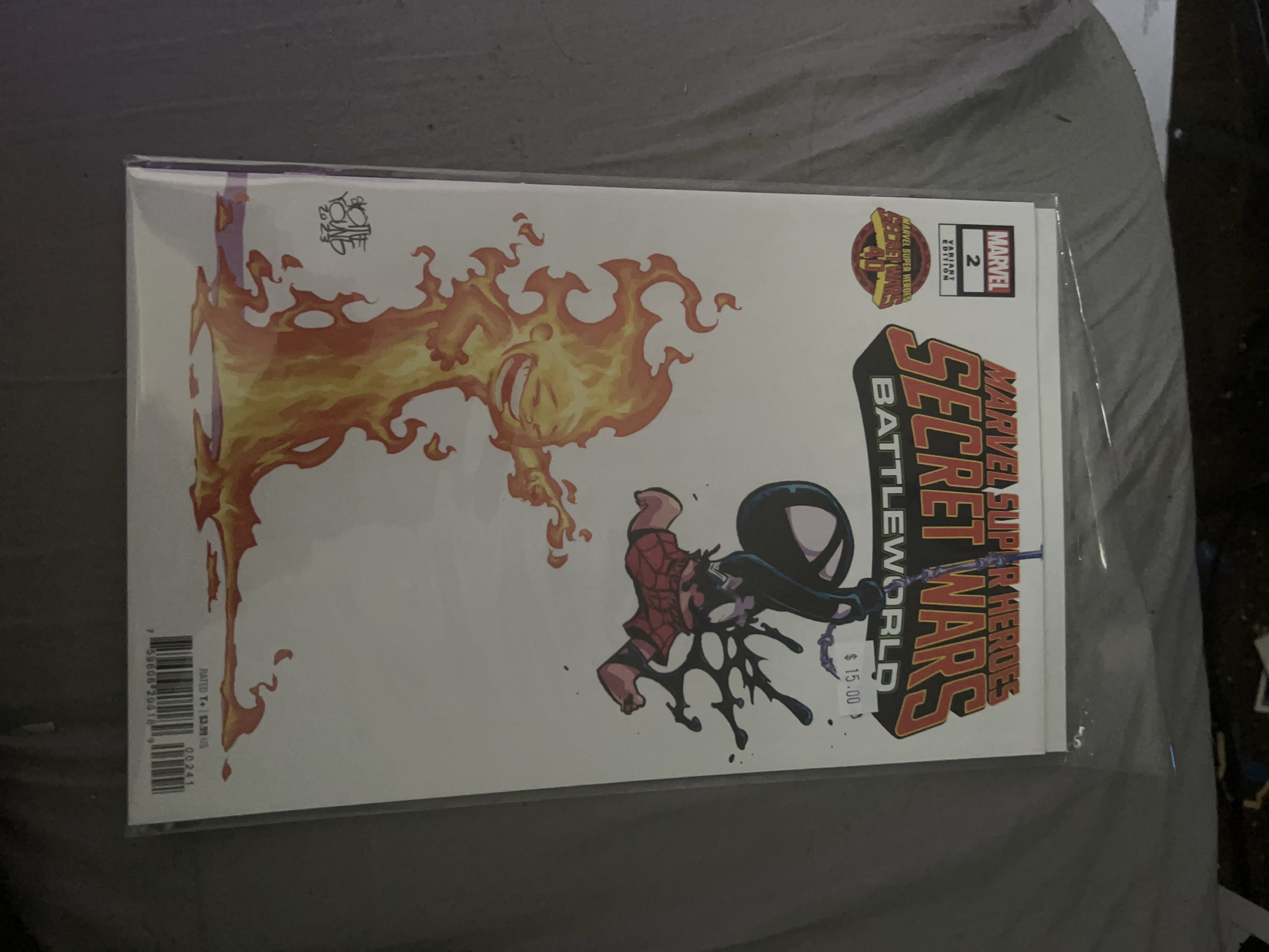 Marvel Super Heroes Secret Wars #2 Variant Edition Comic Book thumbnail