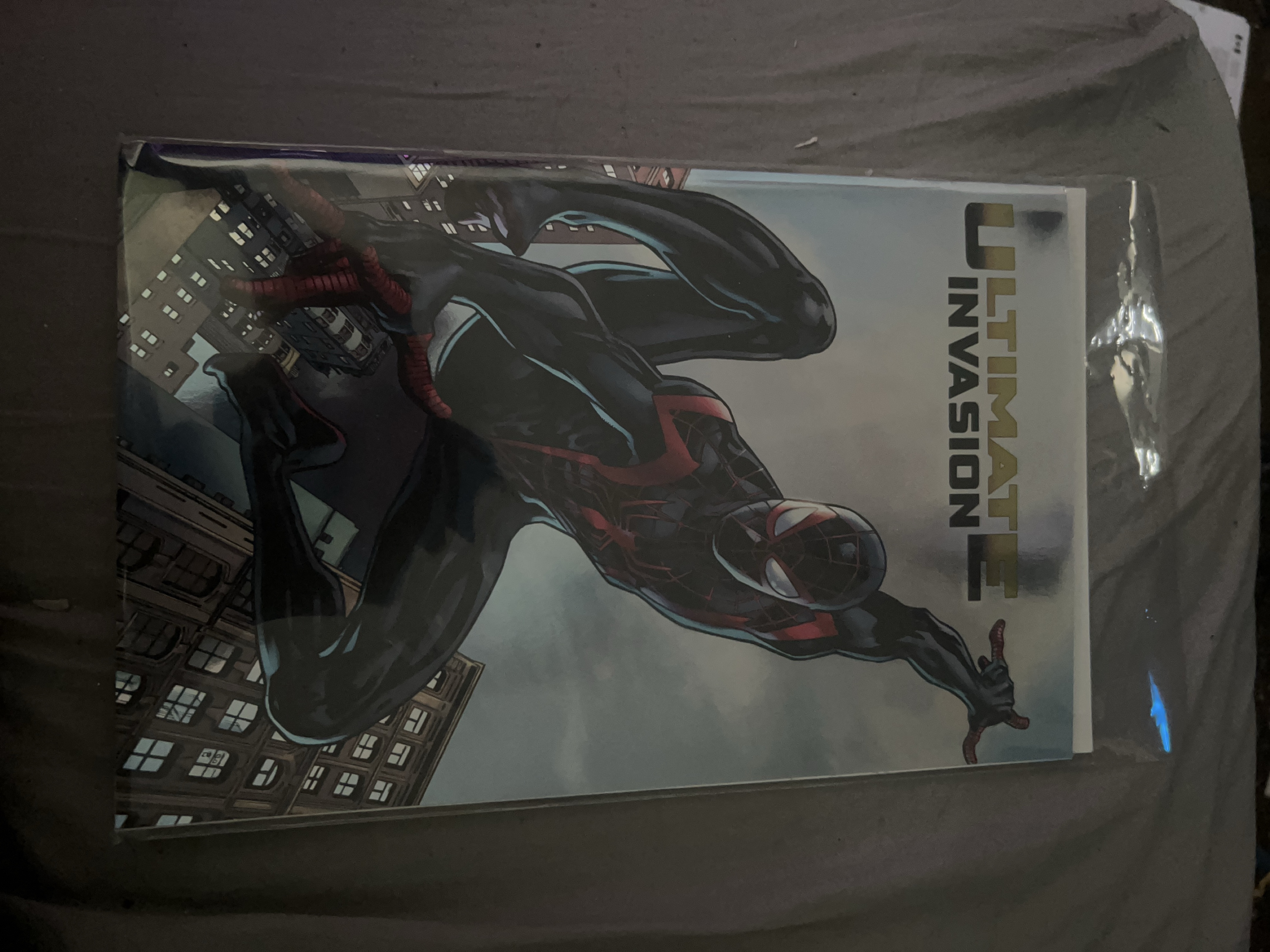 Ultimate Invasion Spider-Man Comic Book thumbnail