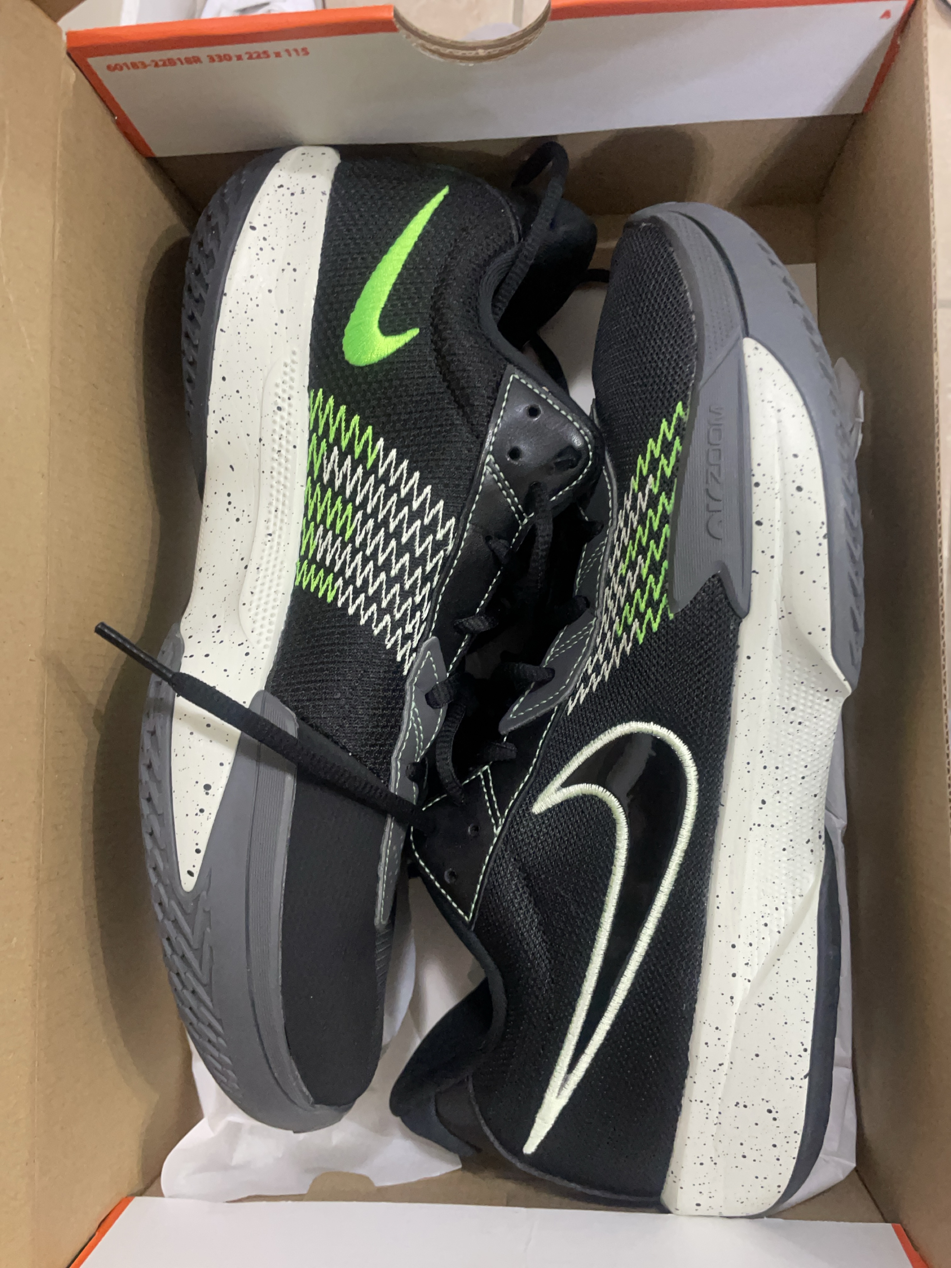 Nike  gt  cut basketball  size 10.5 thumbnail
