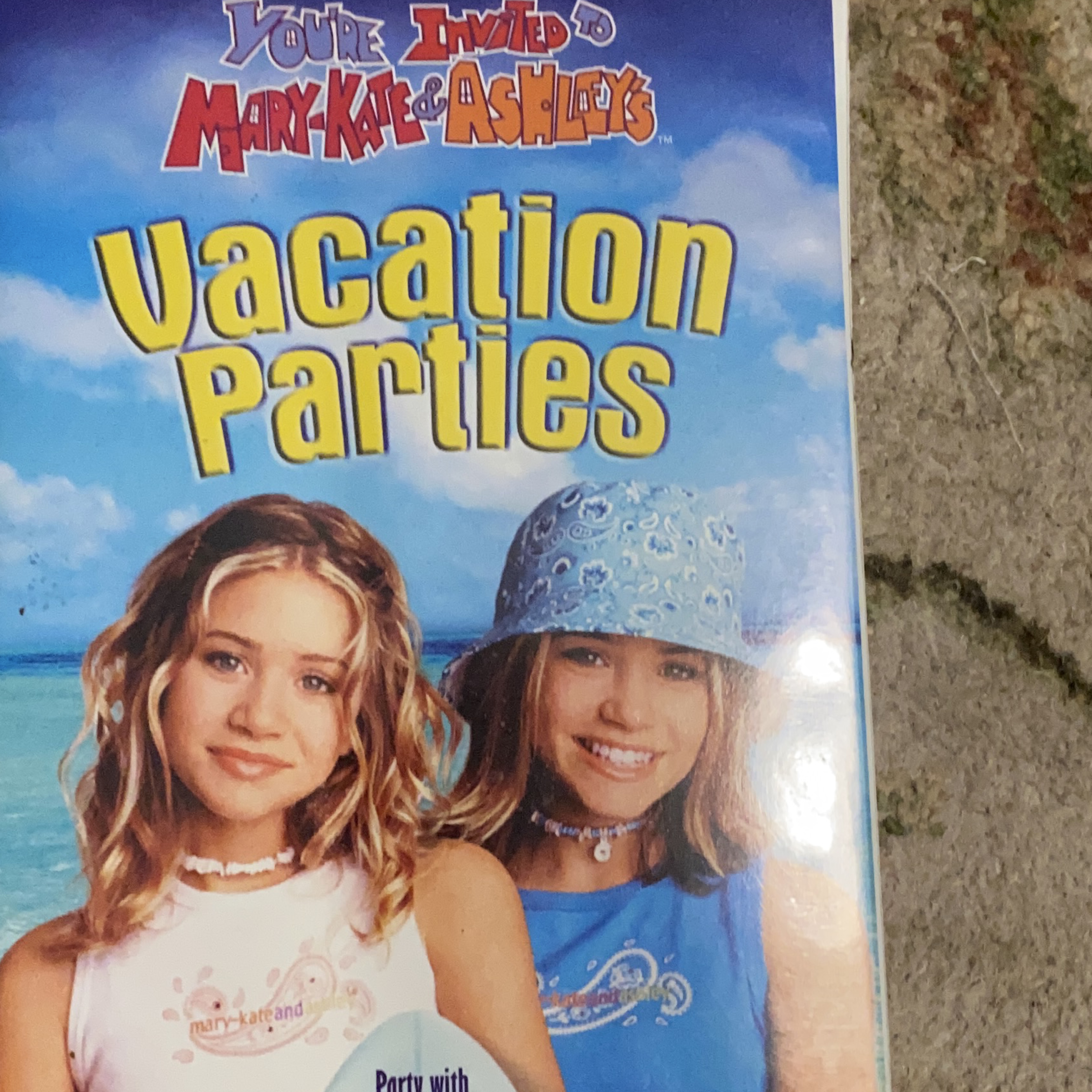Mary-Kate and Ashley's Vacation Parties VHS thumbnail