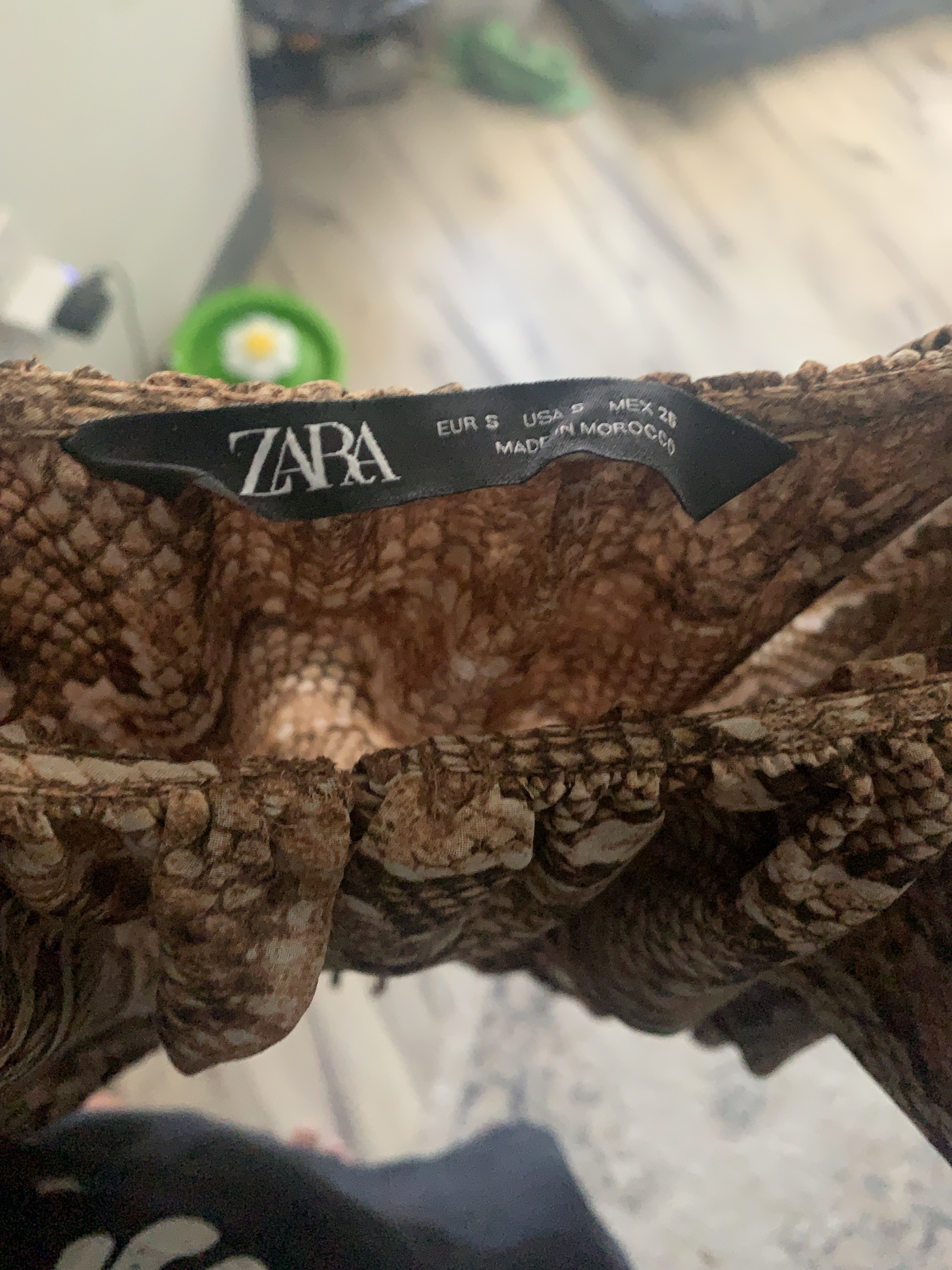 Zara Snakeskin Print Off-the-Shoulder Cropped Blouse (small) thumbnail