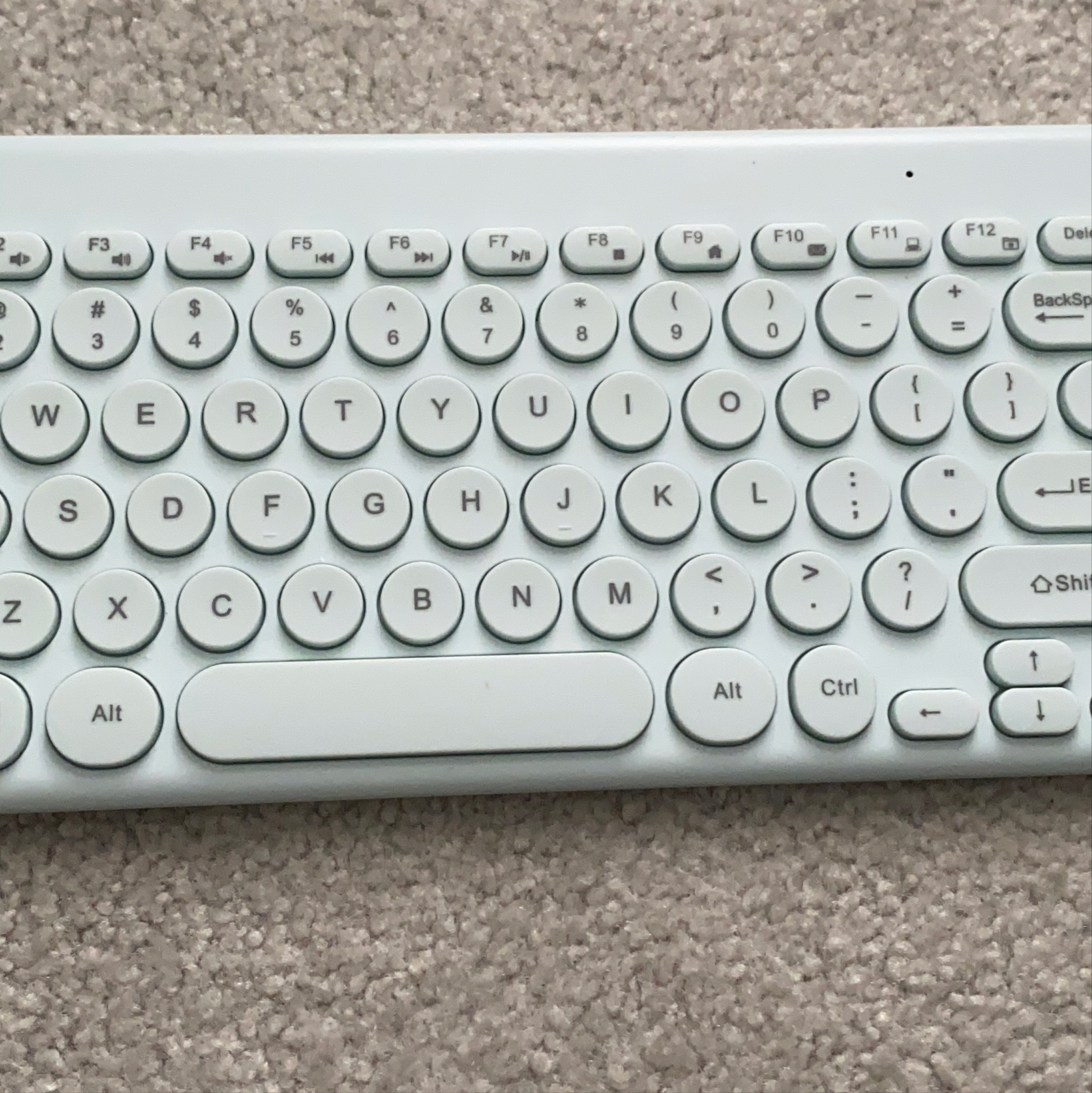 Wireless Retro Keyboard thumbnail
