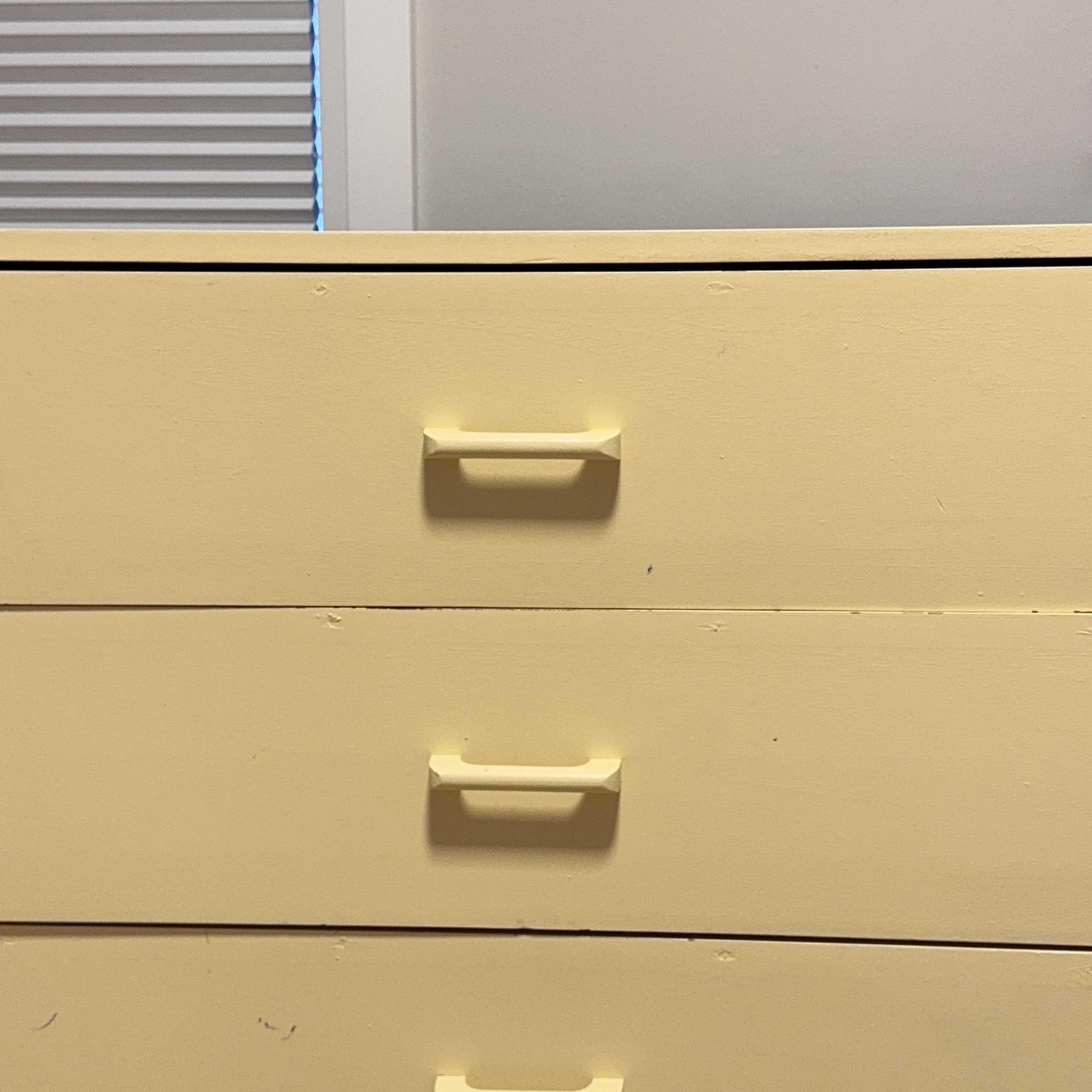 Vintage Four-Drawer Dresser - Pale Yellow