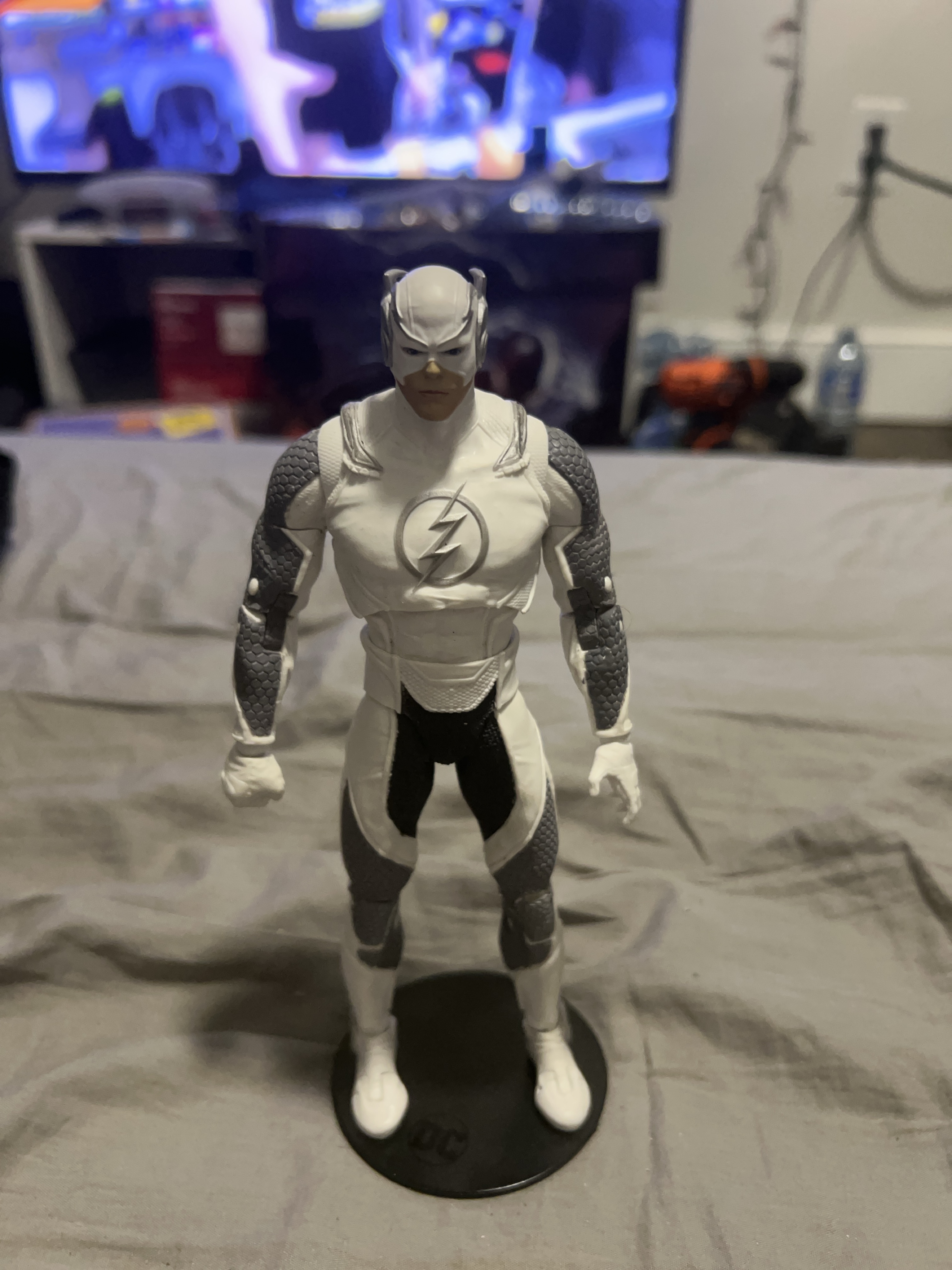 DC Comics Hot pursuit Flash Action Figure thumbnail