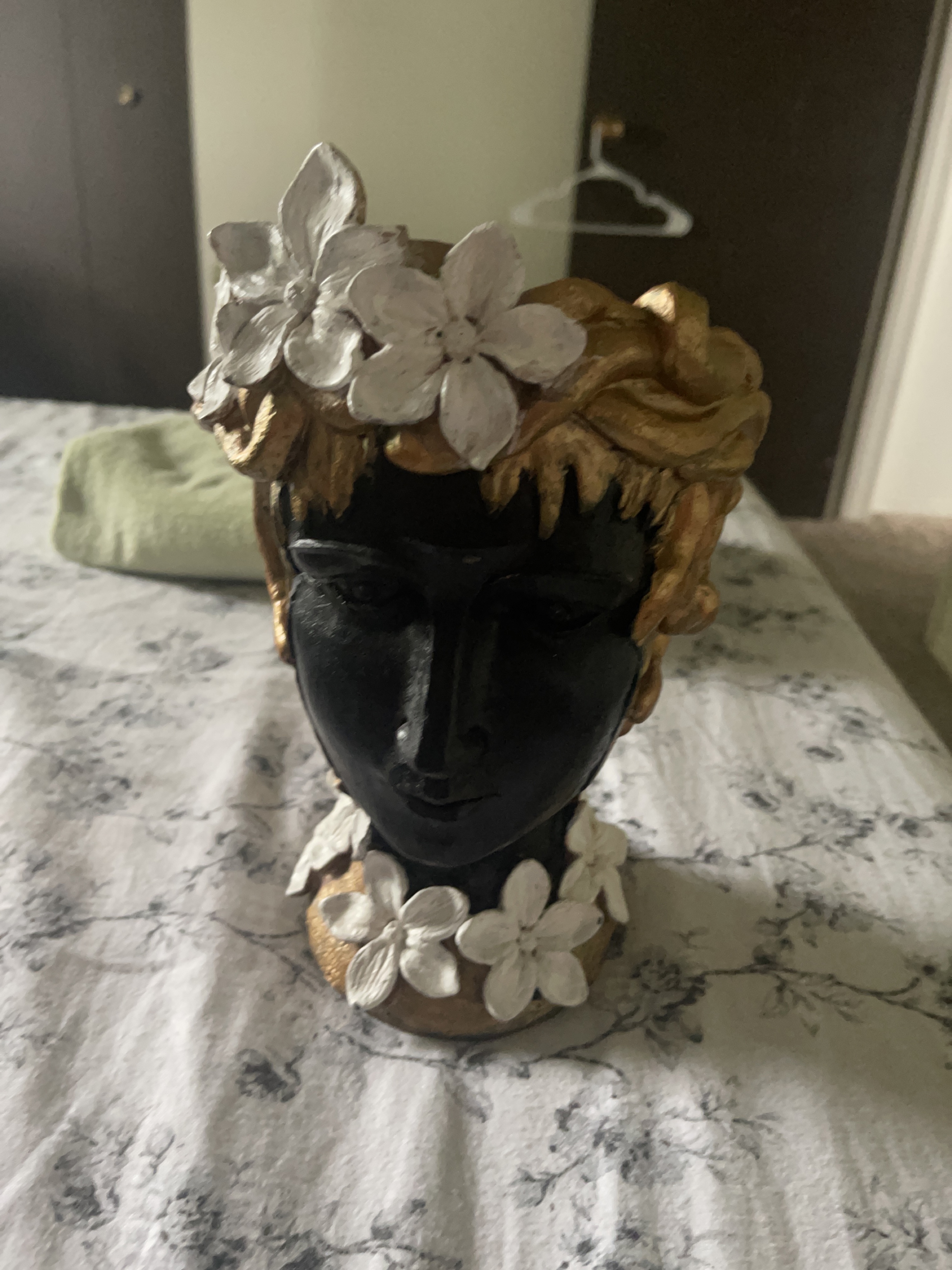 Ornate Head Planter