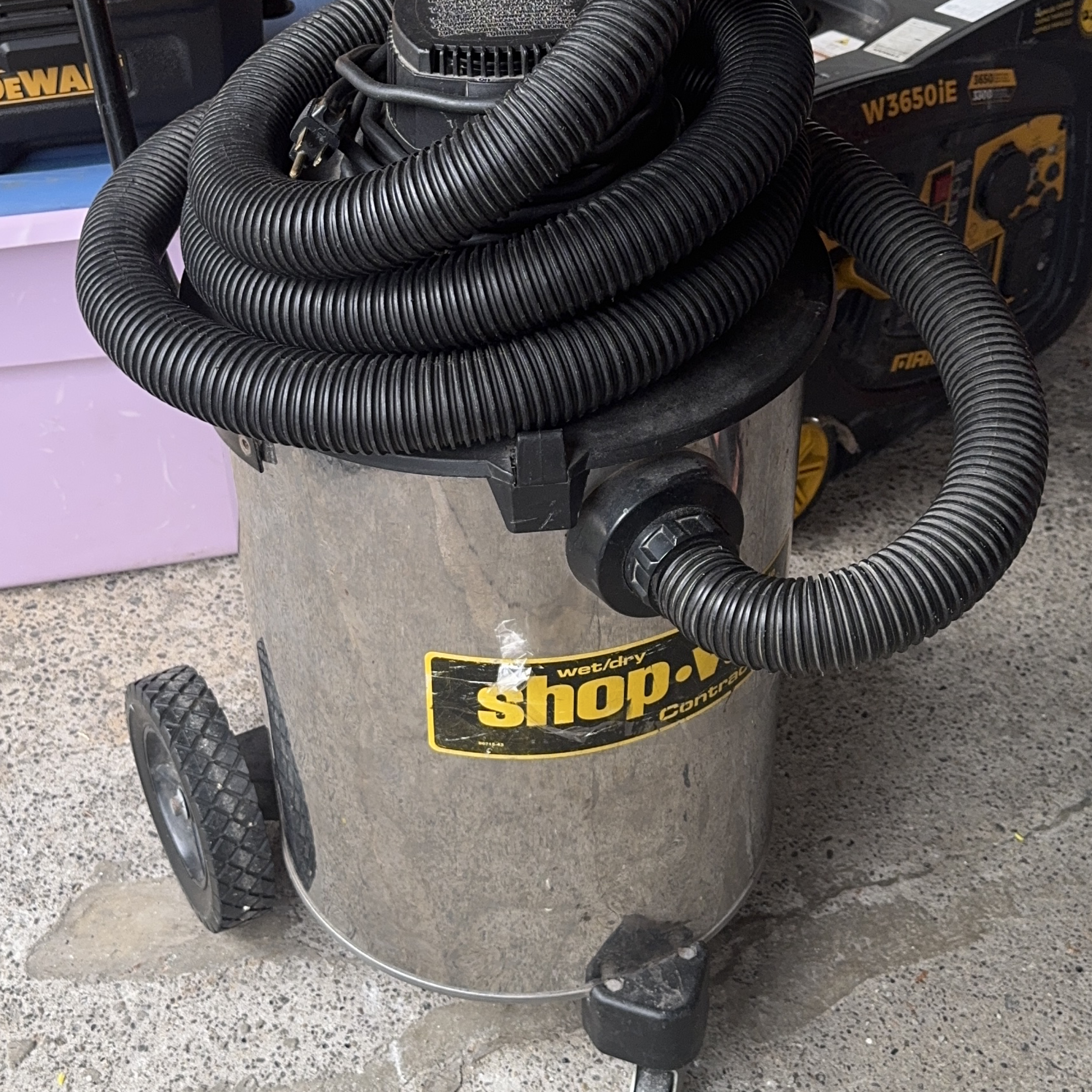 Shop-Vac Wet/Dry Vacuum thumbnail